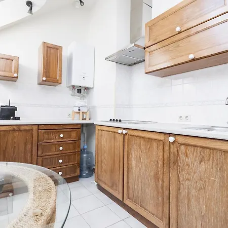 Apartman Beachfront Art Gallery Mansard One Bedroom In Historic Bath-house