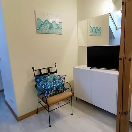 Beachfront Art Gallery Mansard One Bedroom In Historic Bath-house
